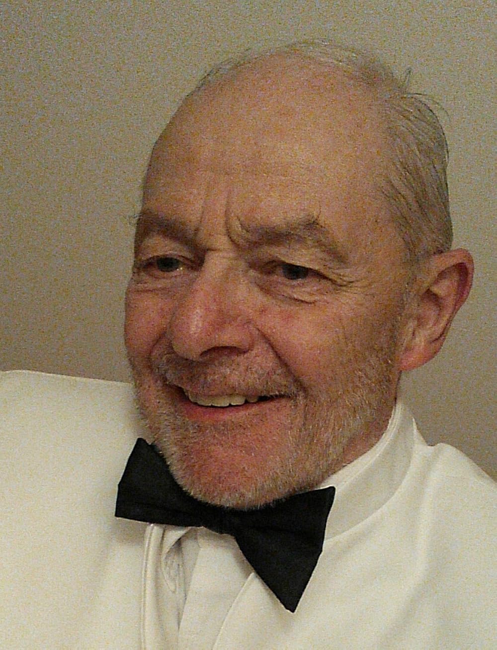 Dale R. Botten - Actor Headshot